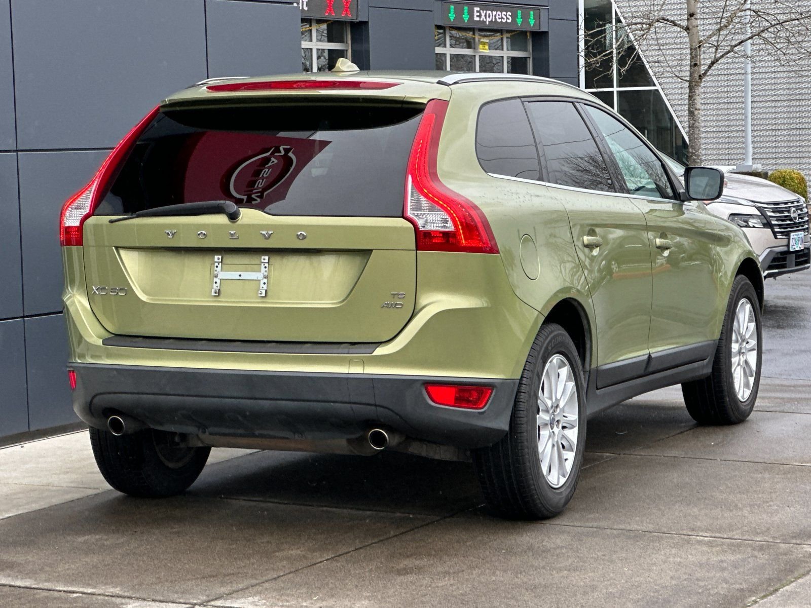 Used 2010 Lime Grass Green Volvo T6 image 3