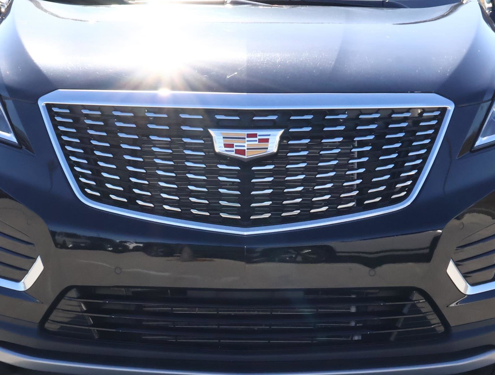 Used 2025 Stellar Black Metallic Cadillac Premium Luxury image 7