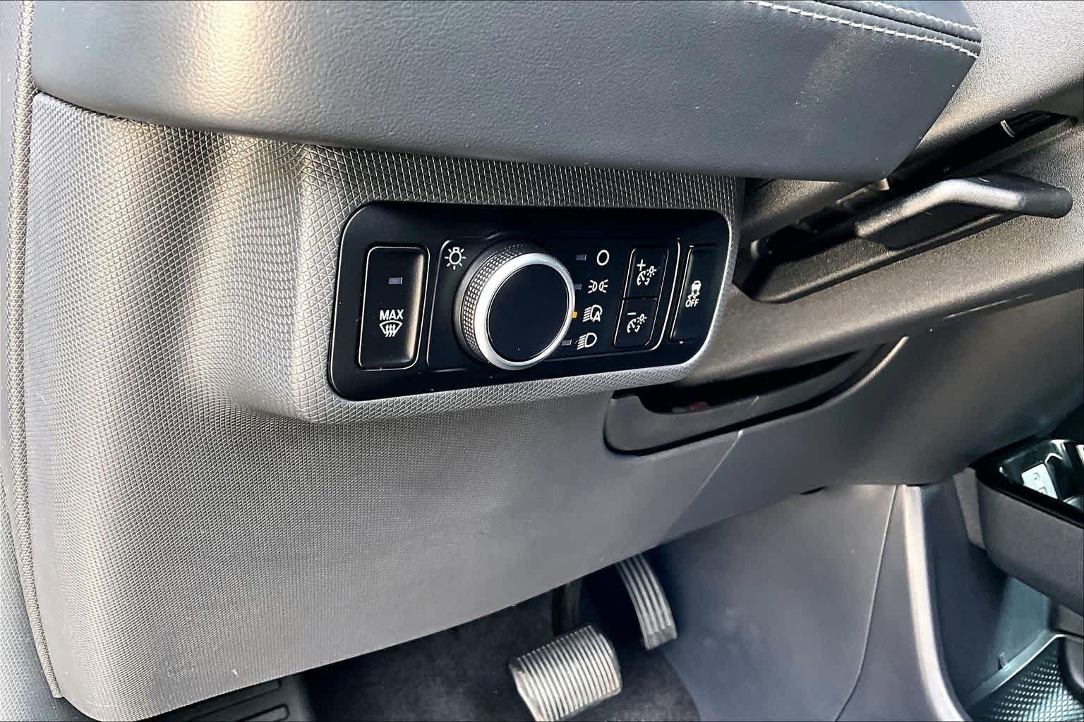 Used 2023 Carbonized Gray Metallic Ford Select image 36