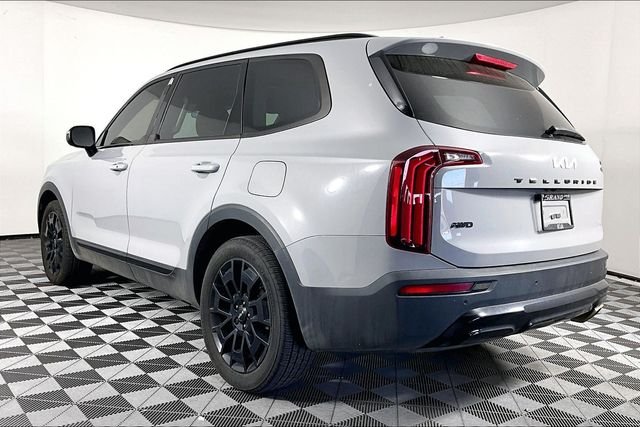 Used 2022 Gray Kia EX image 2