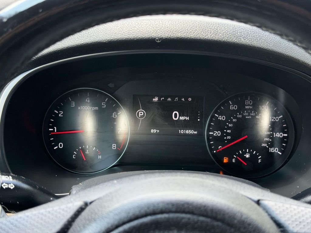Used 2018 Brown Kia SX image 11