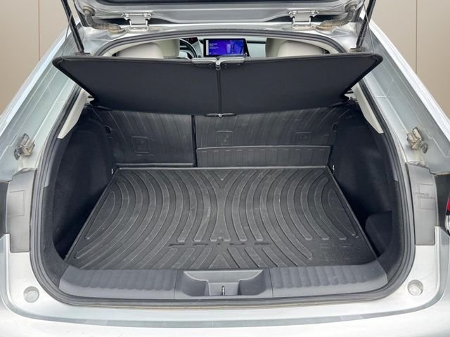 Used 2024 Silver Toyota XLE image 20