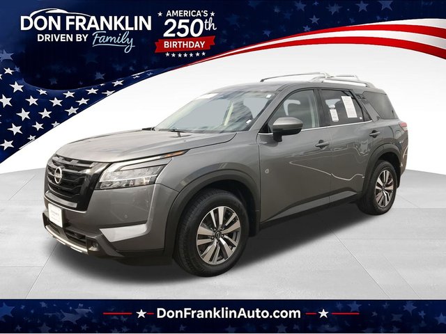 2023 Nissan Pathfinder SL