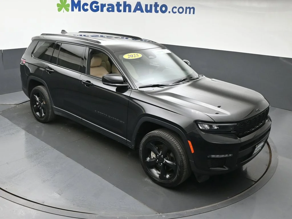 Used 2025 Black Jeep Limited image 2