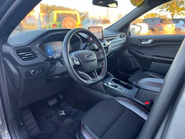 Used 2025 Gray Ford ST-Line image 6