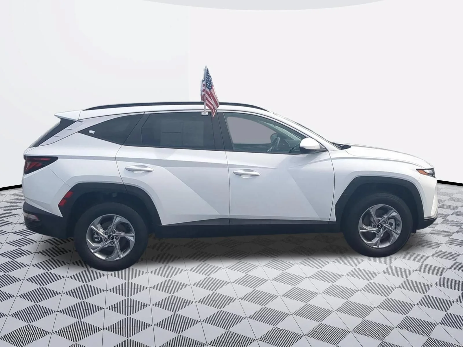 Used 2024 White Pearl Hyundai SEL image 8