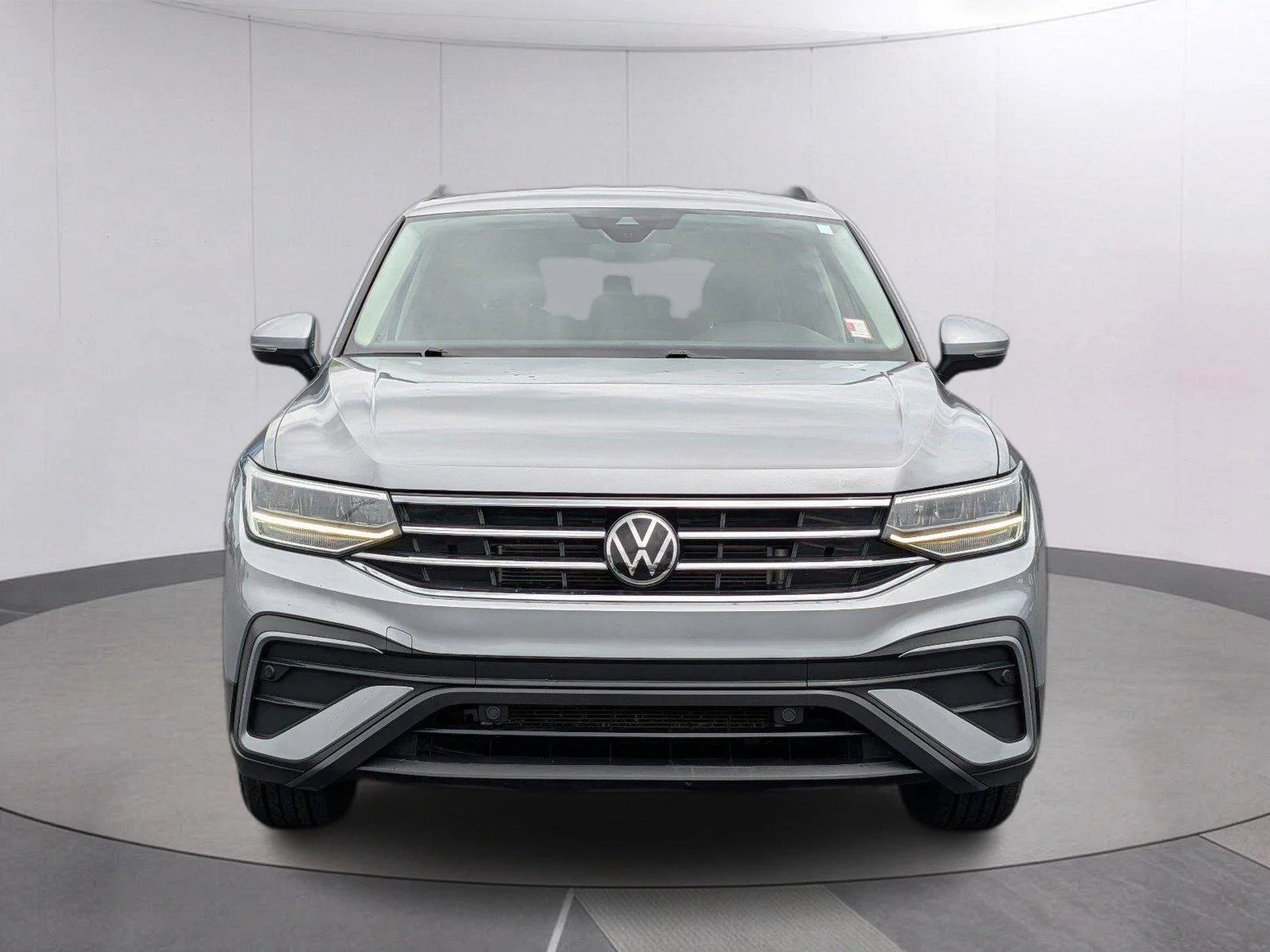 Used 2023 Pyrite Silver Metallic Volkswagen S image 8