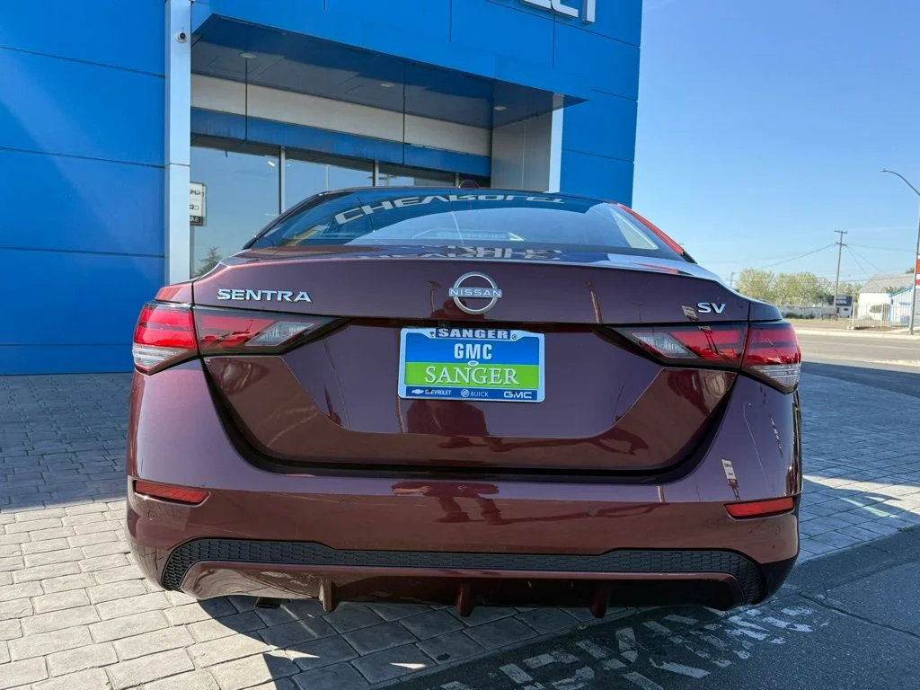 Used 2024  Nissan SV image 6