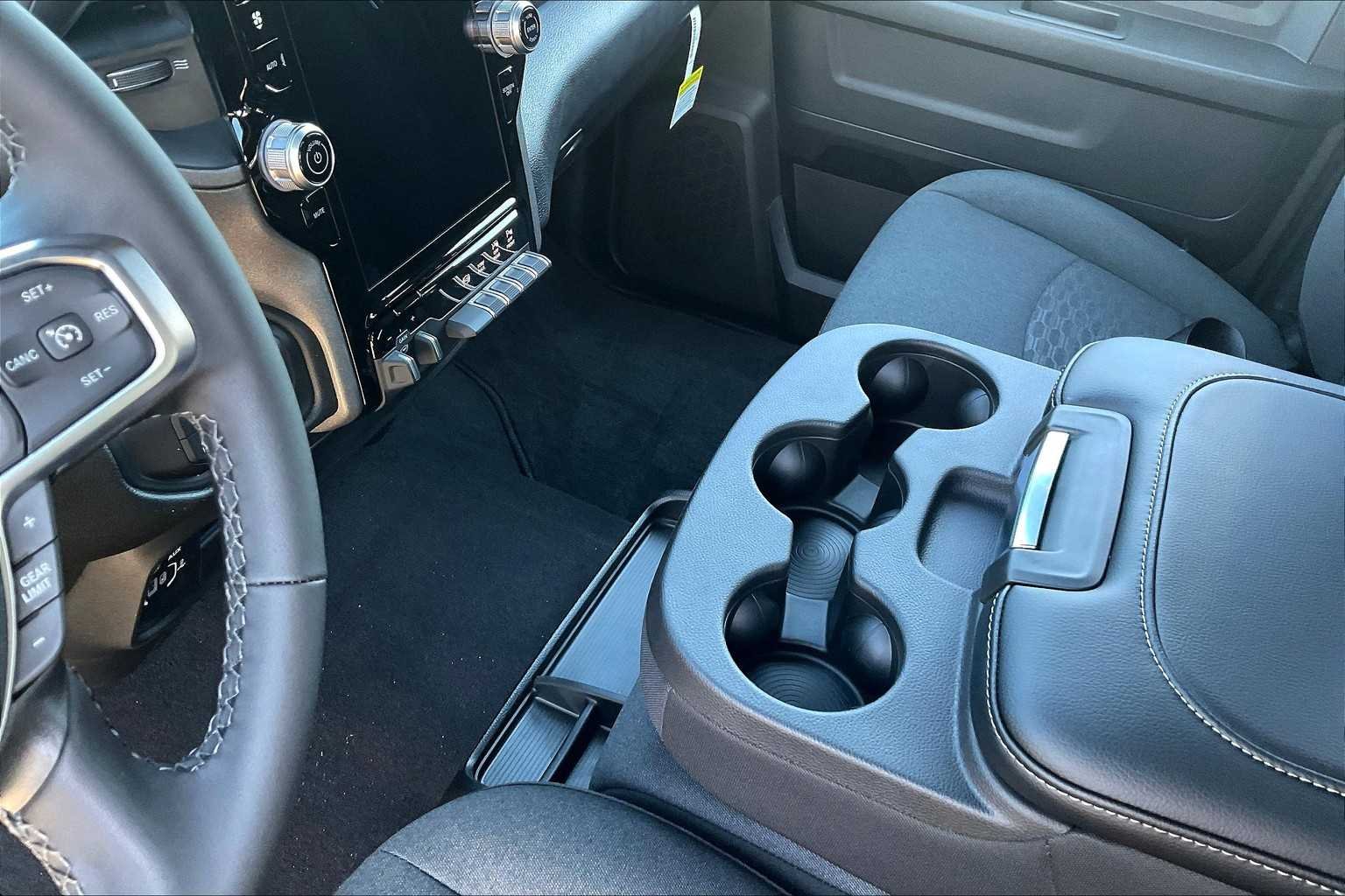 2026 RAM 2500 Tradesman - Photo 7