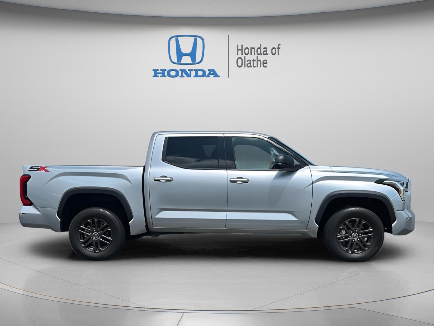 Used 2023 Toyota Tundra SR5 with VIN 5TFLA5DB8PX082547 for sale in Kansas City