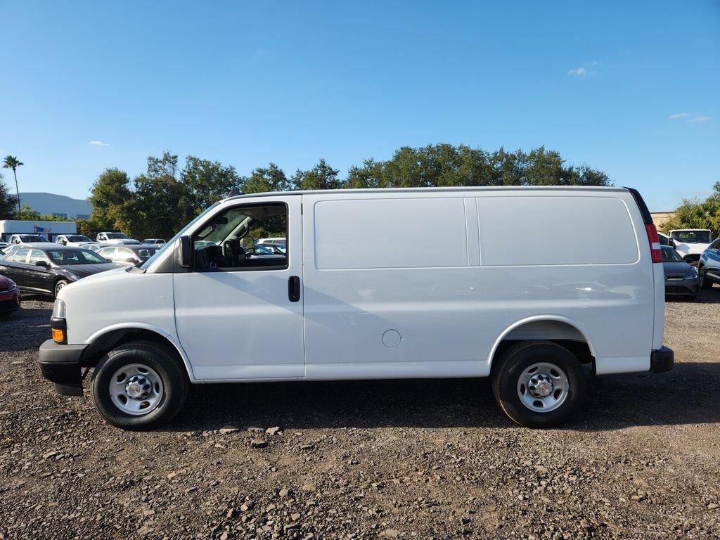 2025 Chevrolet Express Cargo Work Van - Photo 5