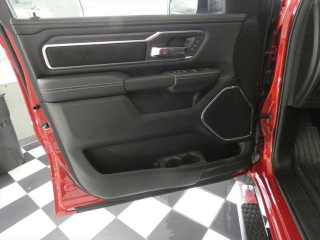 New 2026 Molten Red Pearl-Coat Exterior Paint RAM LARAMIE image 23