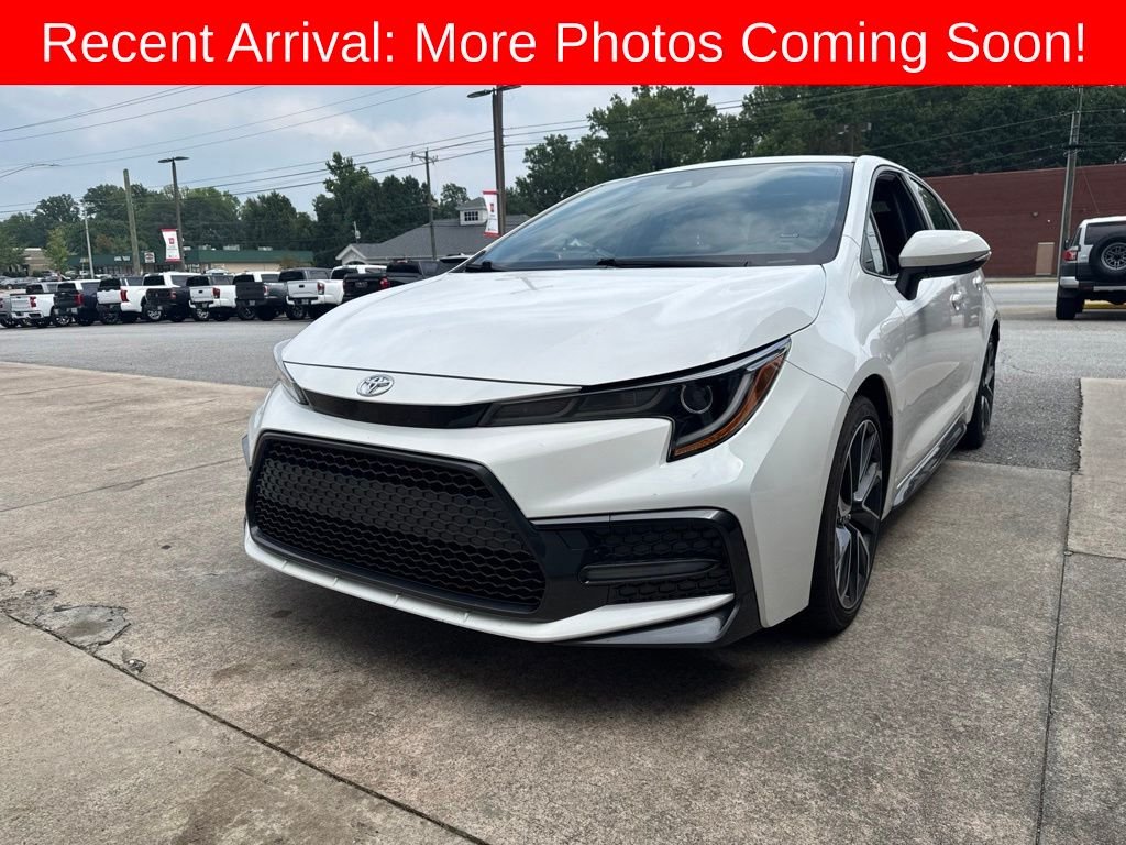 Used 2022 White Toyota SE image 1