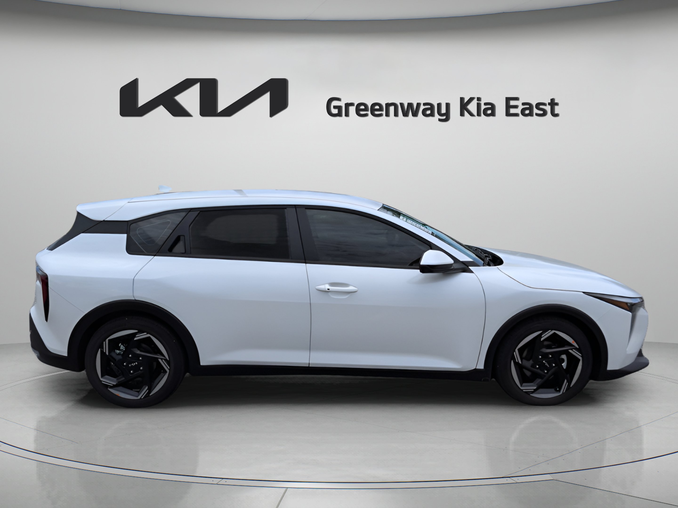 New 2026 Snow White Pearl Kia EX image 4