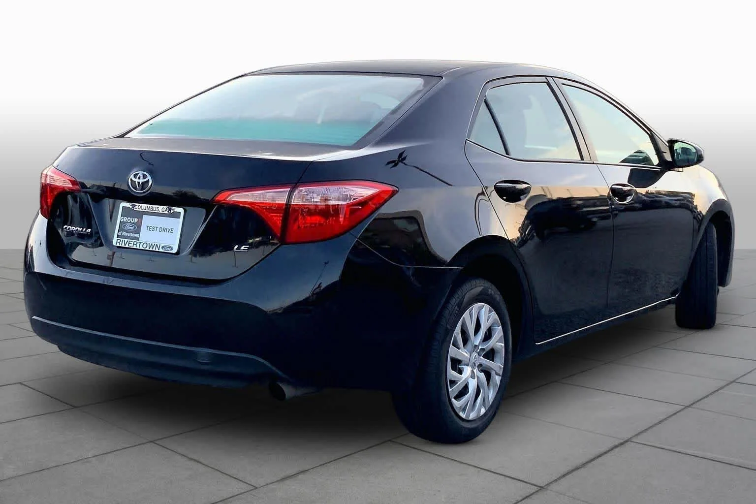 Used 2018 Black Sand Pearl Toyota L image 11