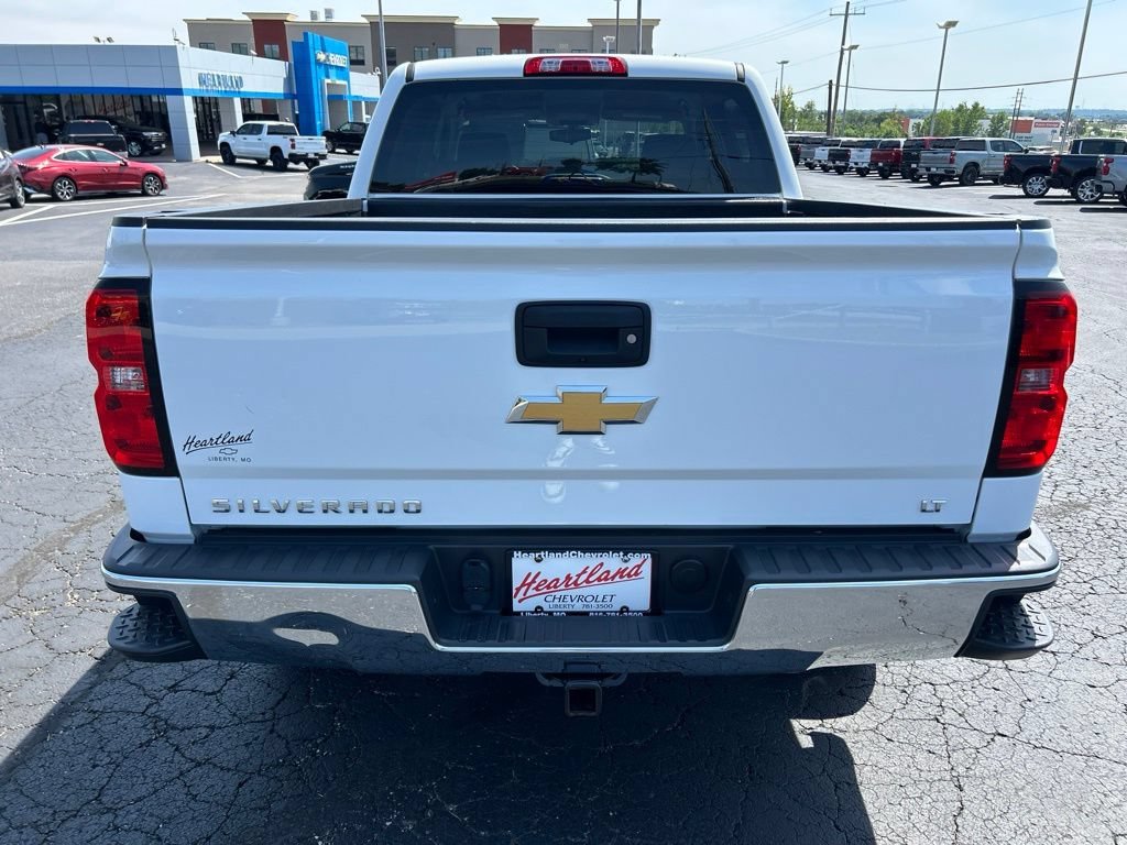 Used 2018 SUMMIT WHITE Chevrolet LT image 6