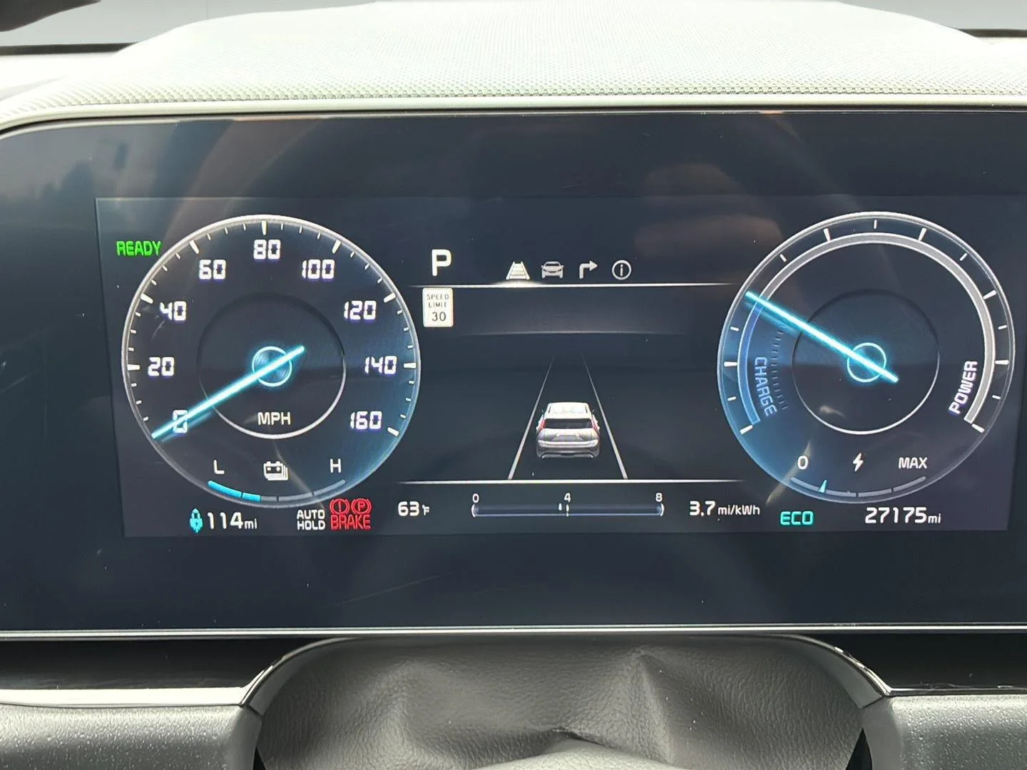 Used 2023 Runway Red Kia Wind image 41