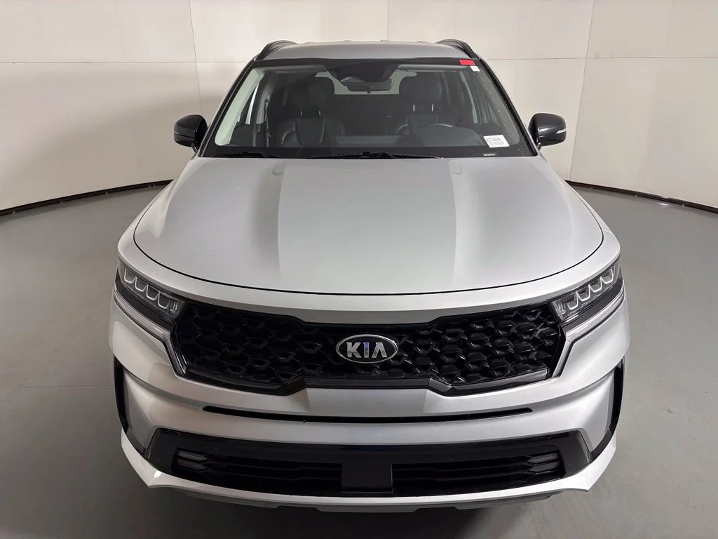 Used 2021 Silver Kia EX image 3