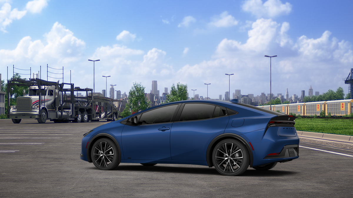 New 2027 Reservoir Blue Toyota XLE AWD image 18
