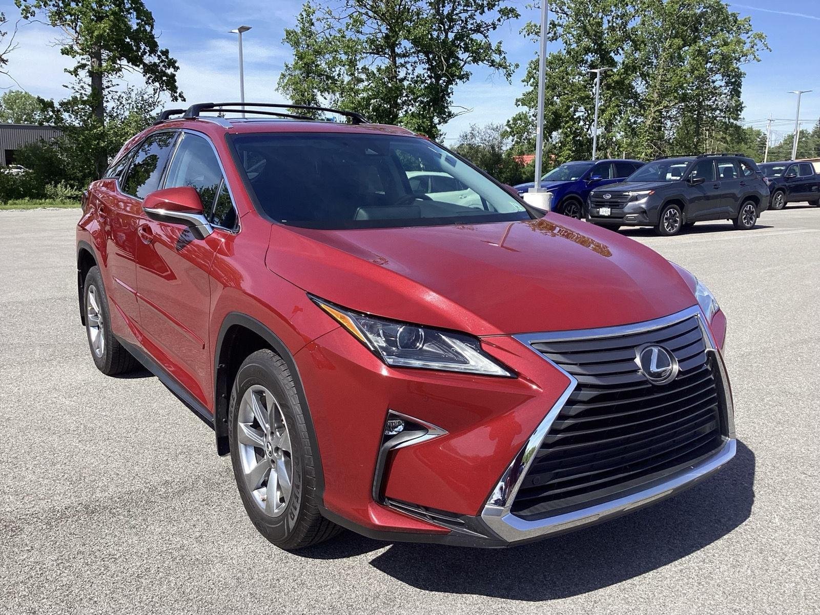 Used 2018 Matador Red Mica Lexus Base image 11