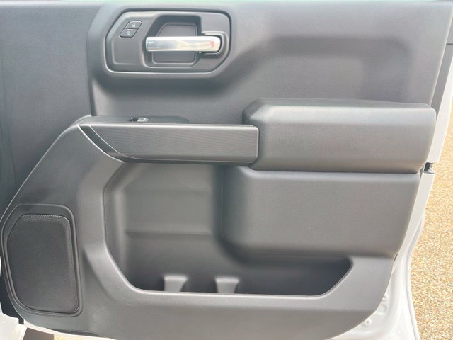 Used 2025 White Chevrolet Custom image 26