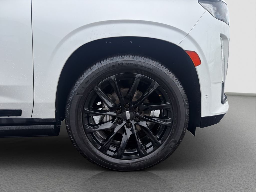 Used 2022 White Cadillac Sport Platinum image 21