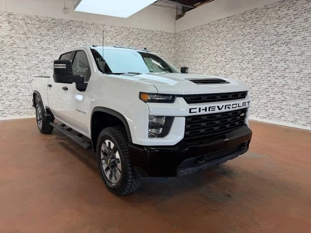 Used 2022 Summit White Chevrolet Custom image 1