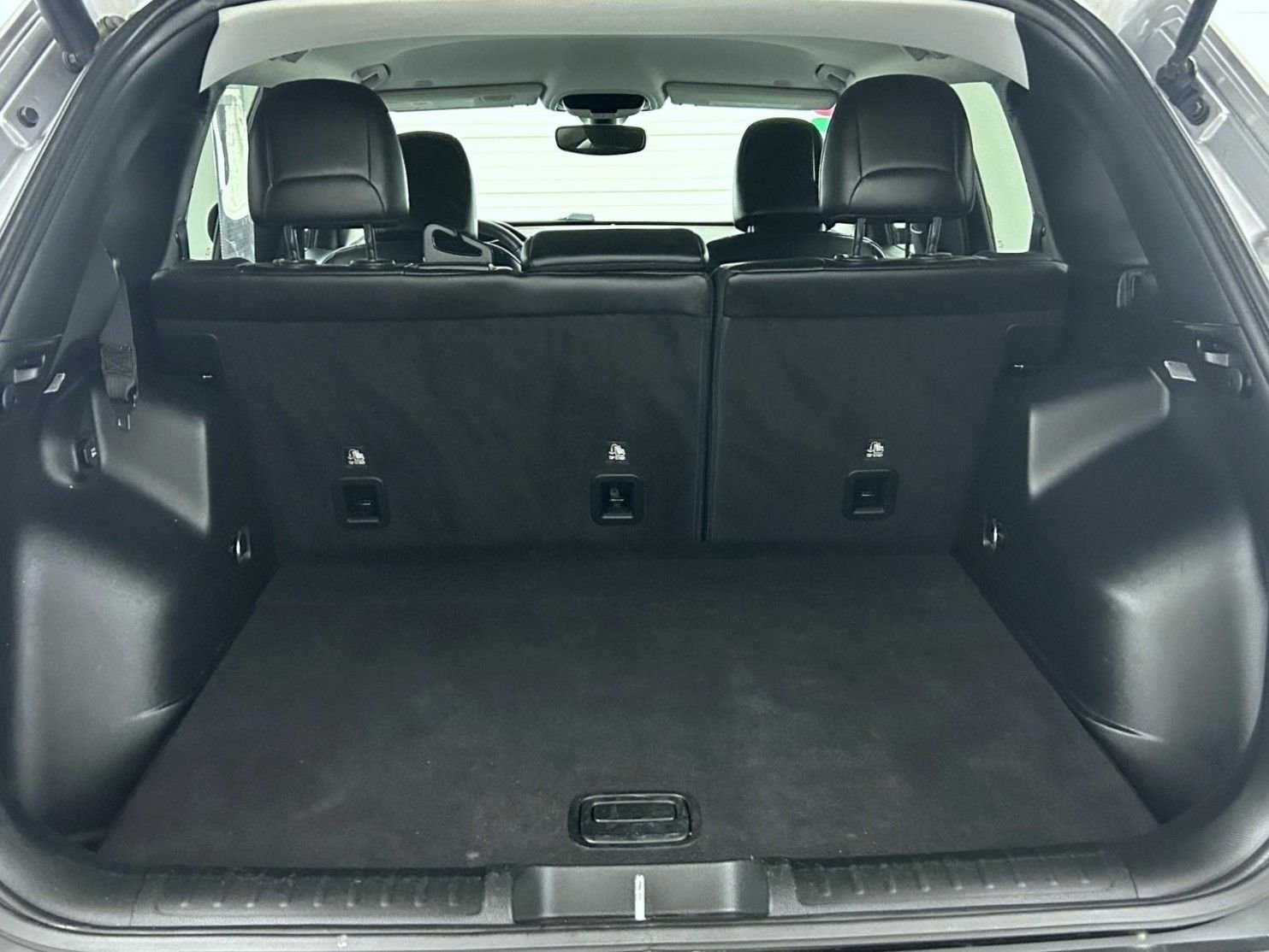 Used 2019 Billet Silver Metallic Jeep Trailhawk image 22