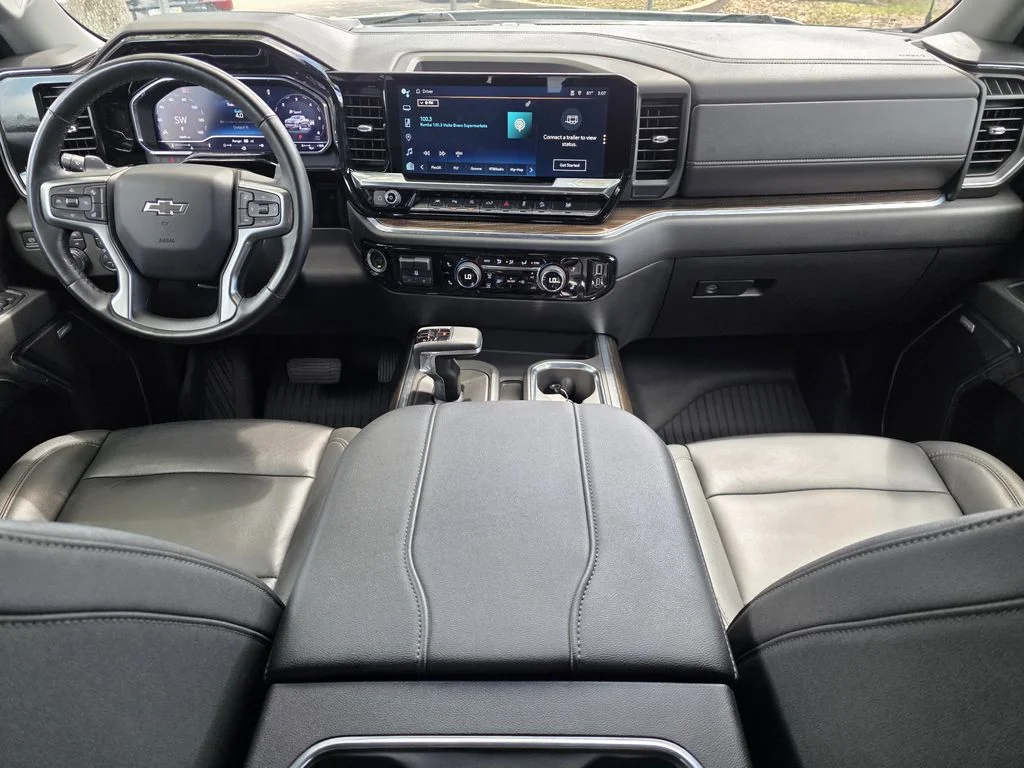 Used 2024 White Chevrolet RST image 10