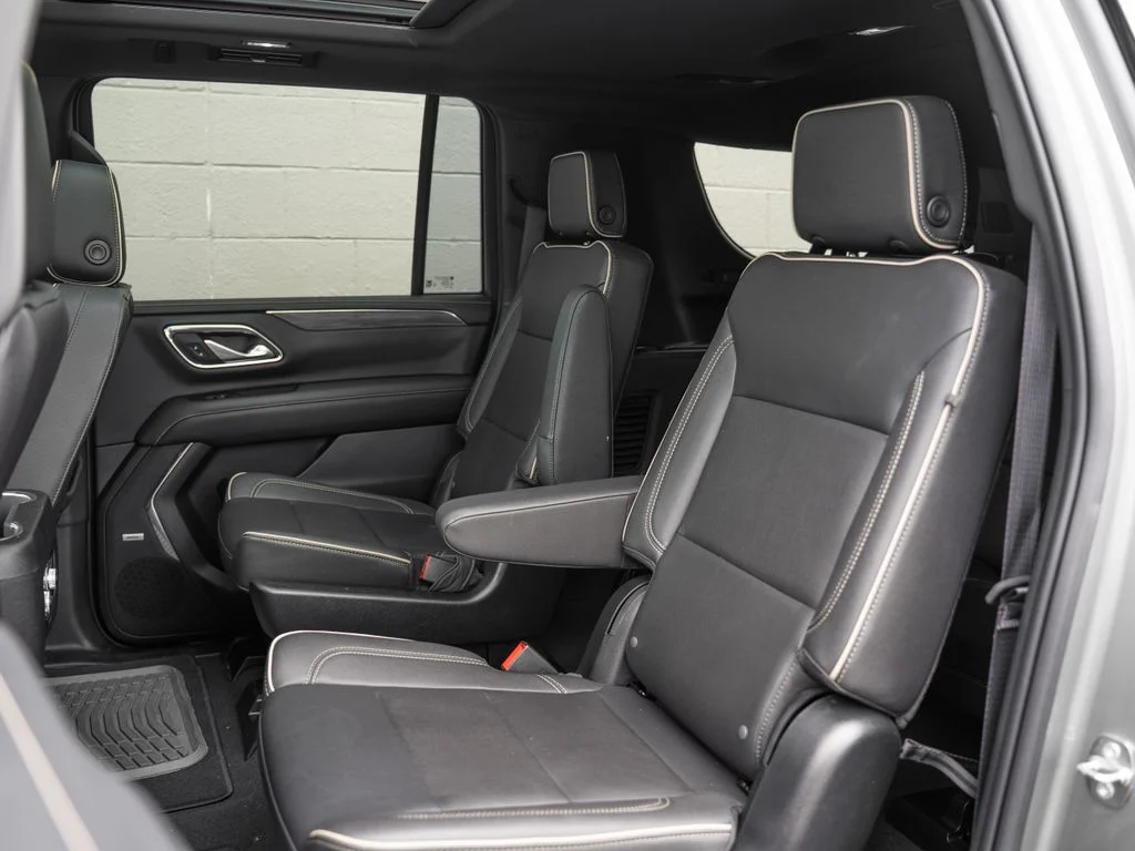 Used 2023 Sterling Metallic GMC SLT image 18