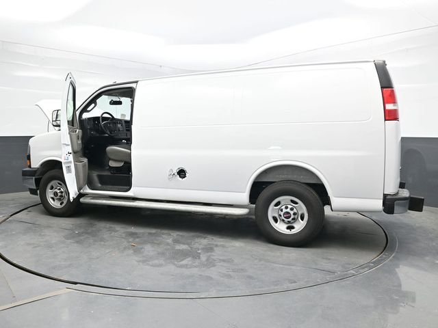 Used 2025 White GMC Work Van image 43
