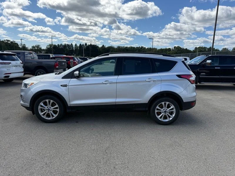 Used 2018 Silver Ford SE image 19
