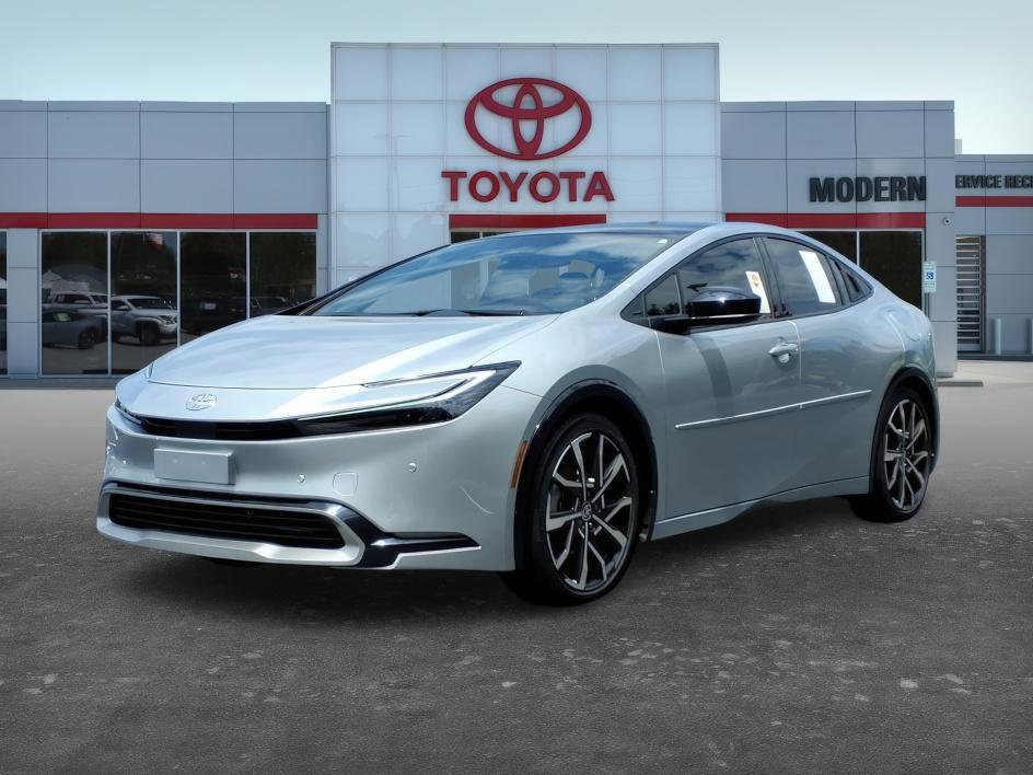 Used 2026 Cutting Edge Toyota XSE image 1