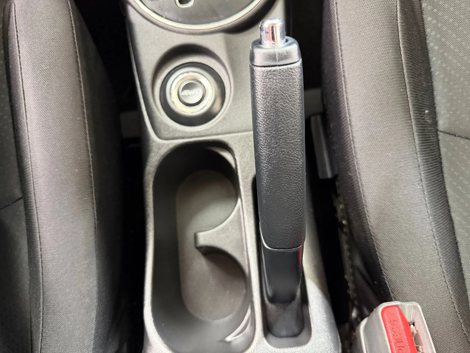 Used 2015  Mitsubishi ES image 33