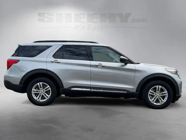 Certified Used 2022 Iconic Silver Metallic Ford  image 10