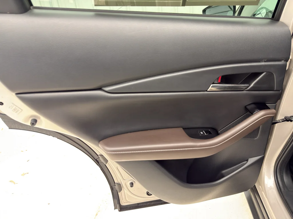 2023 Mazda CX-30 Premium - Photo 17