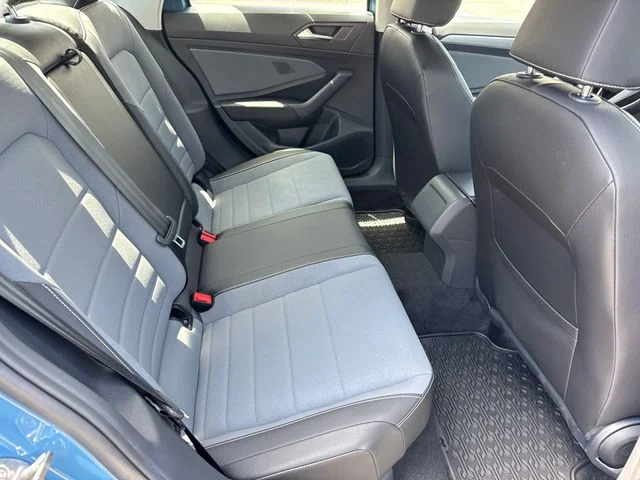 Certified Used 2025 Blue Volkswagen 1.5T SE image 24