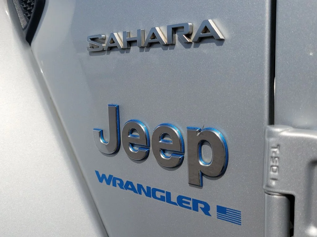 Used 2024 Silver Jeep Sahara 4xe image 13