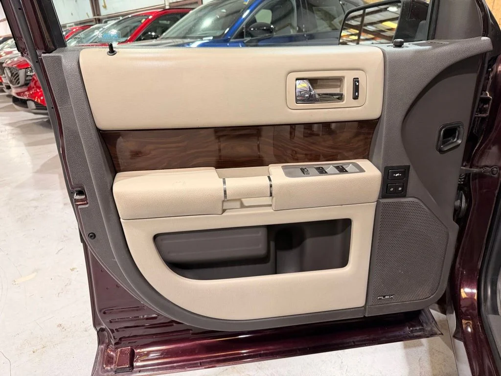 Used 2011 Red Ford SEL image 24
