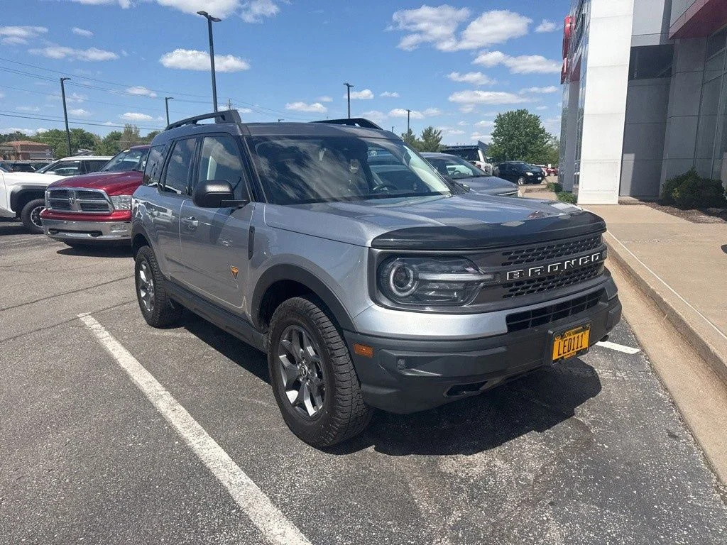 Used 2021 Silver Ford Badlands image 6