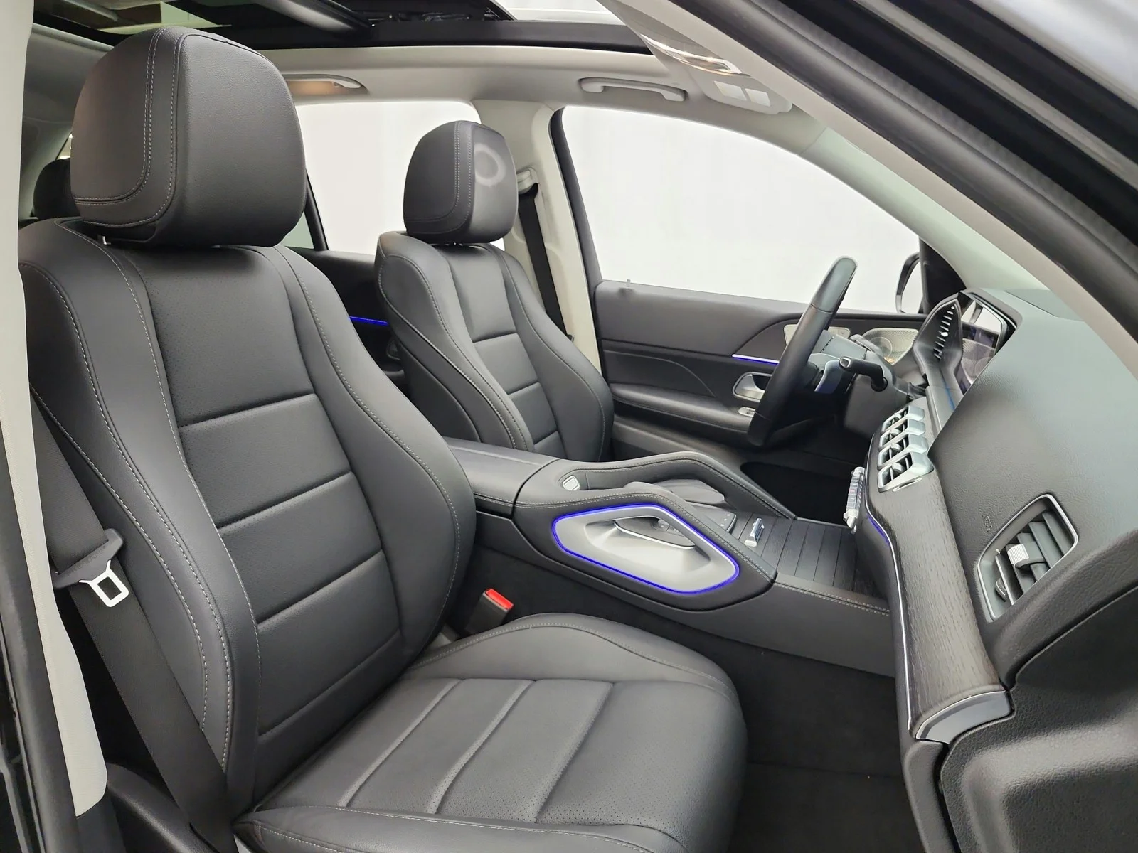 Used 2024 Black Mercedes-Benz GLE 350 4MATIC® SUV image 20