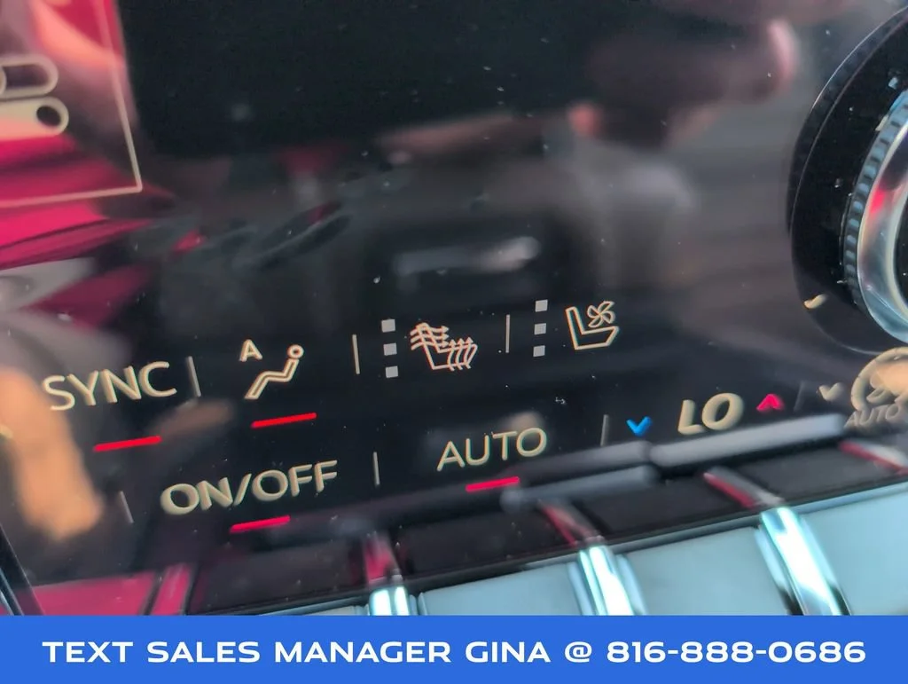 New 2026 Glacier White Tricoat GMC Denali Ultimate image 28