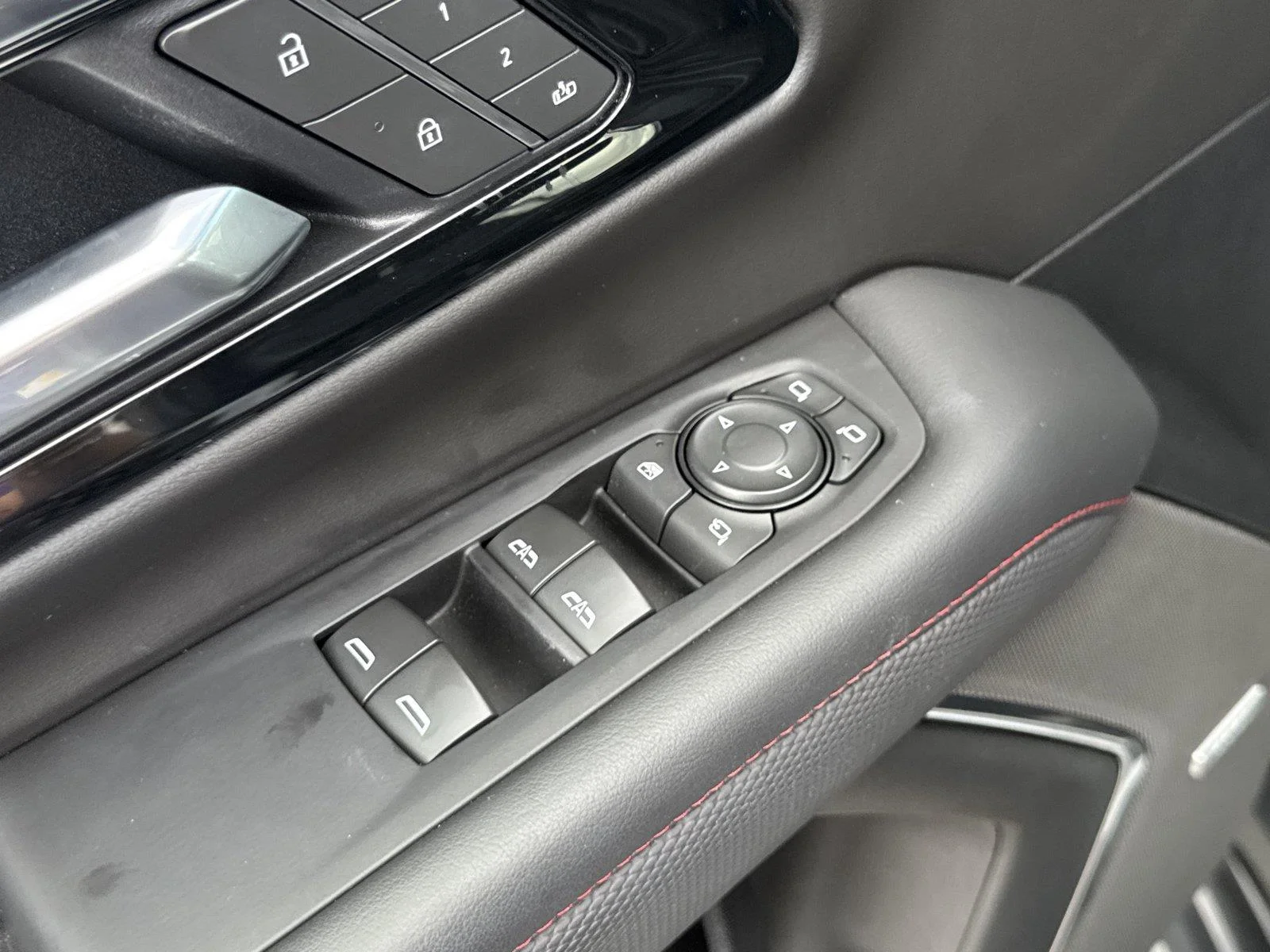 Used 2025 Sterling Gray Metallic Chevrolet RST image 18