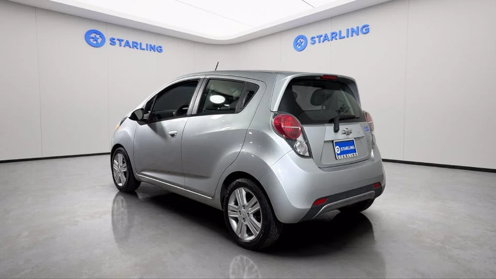 Used 2015 SILVER ICE Chevrolet LT image 5
