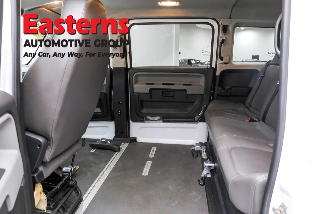 Used 2014 White VPG Taxi image 18