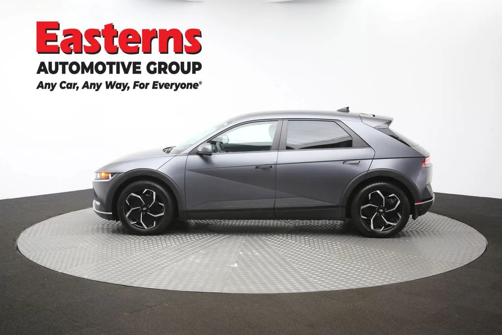 Used 2023 Gray Hyundai SEL image 58