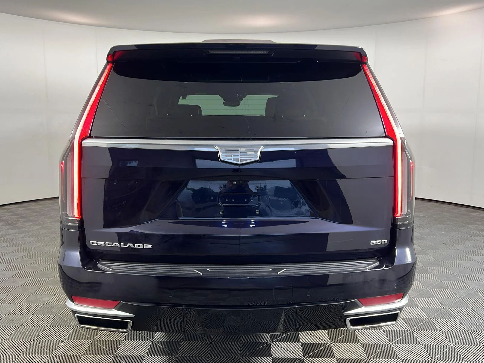 Used 2022 Dark Moon Blue Metallic Cadillac Premium Luxury image 21