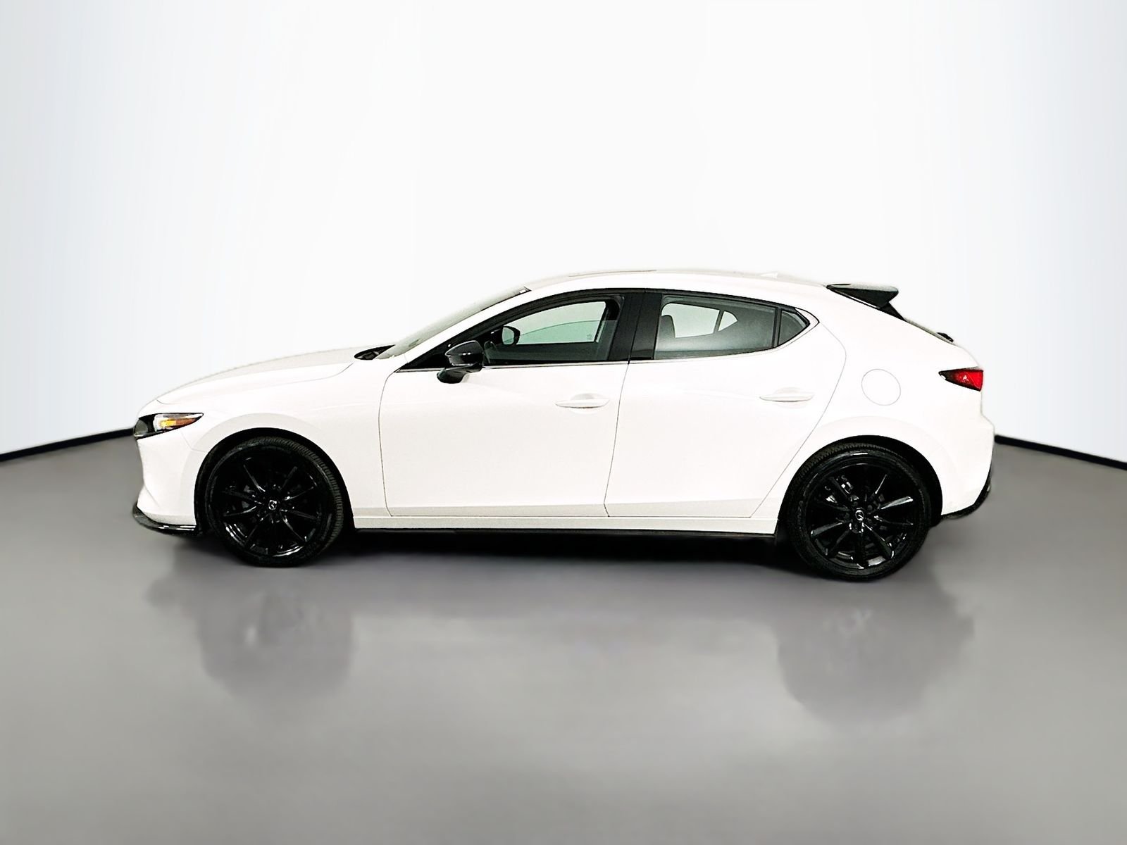 Certified Used 2025 Snowflake White Pearl Mazda 2.5 Turbo Premium Plus Package image 4