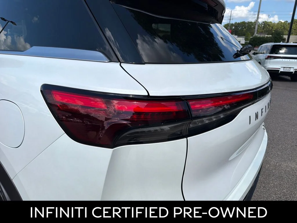 Certified Used 2026 Radiant White INFINITI LUXE image 31