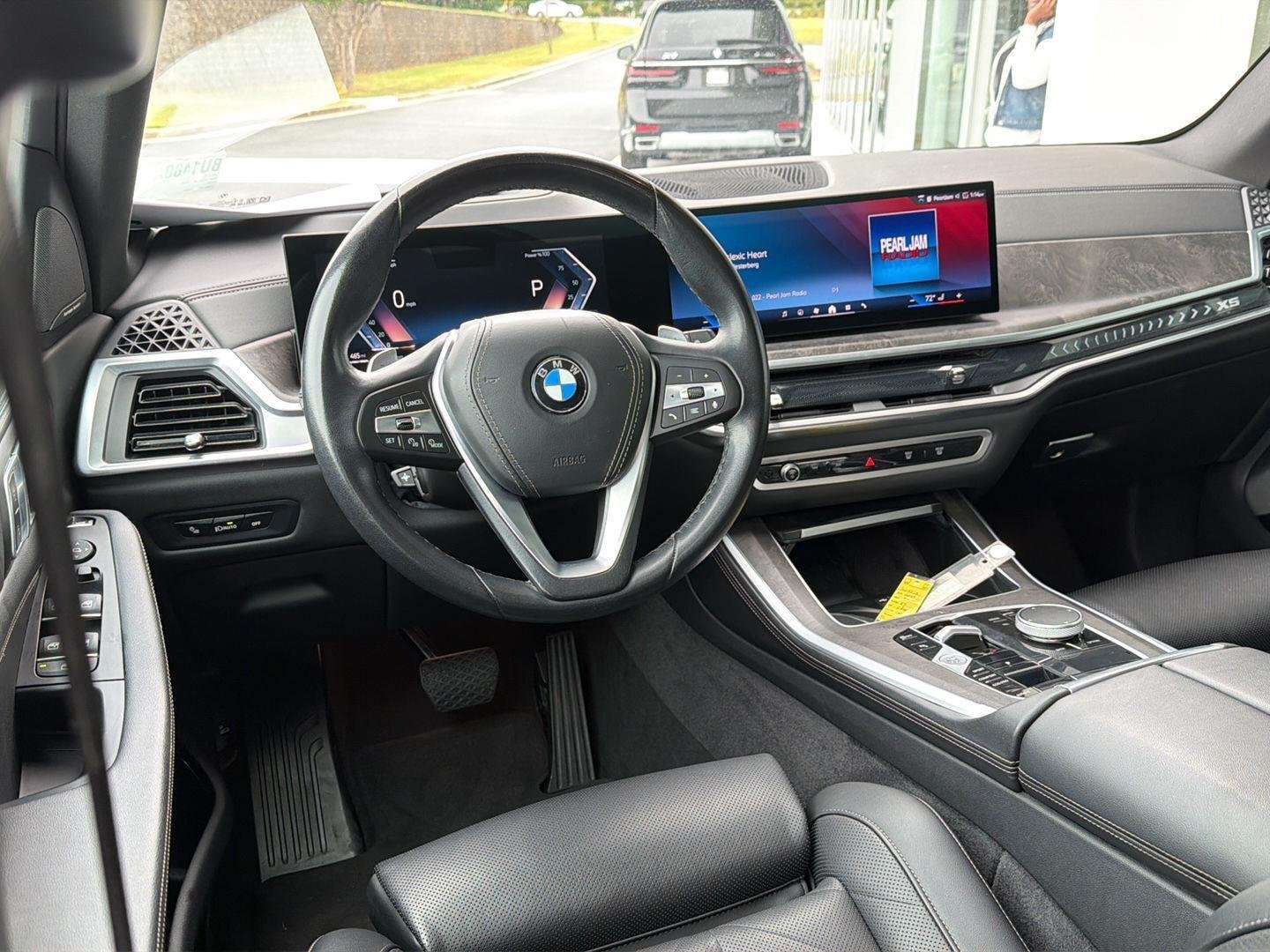 Used 2024 Skyscraper Grey Metallic BMW sDrive40i image 19